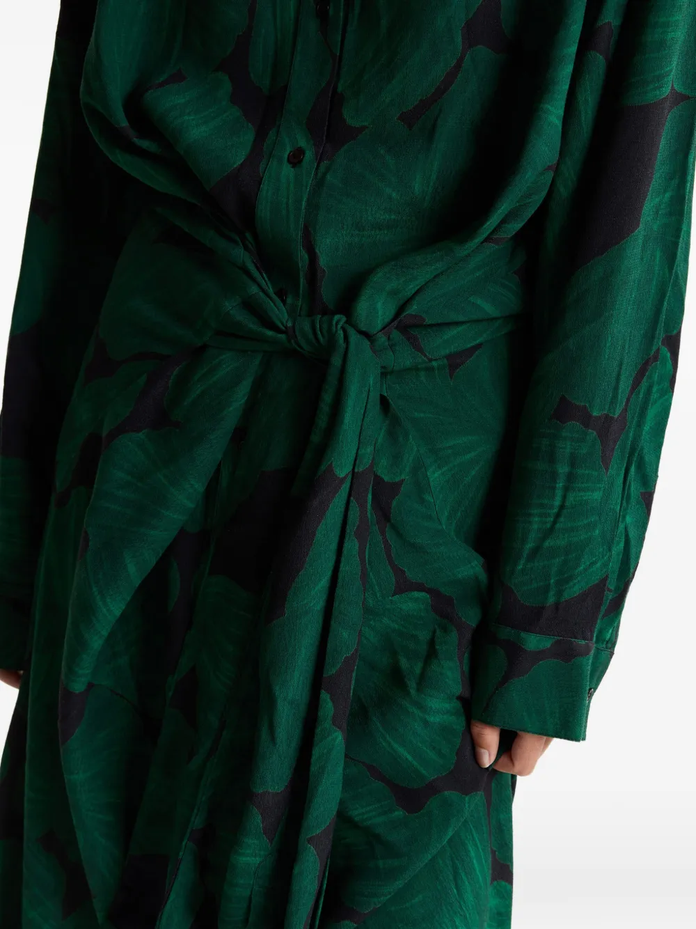 Essentiel Antwerp Midi-jurk met tropische print en gestrikte taille Groen