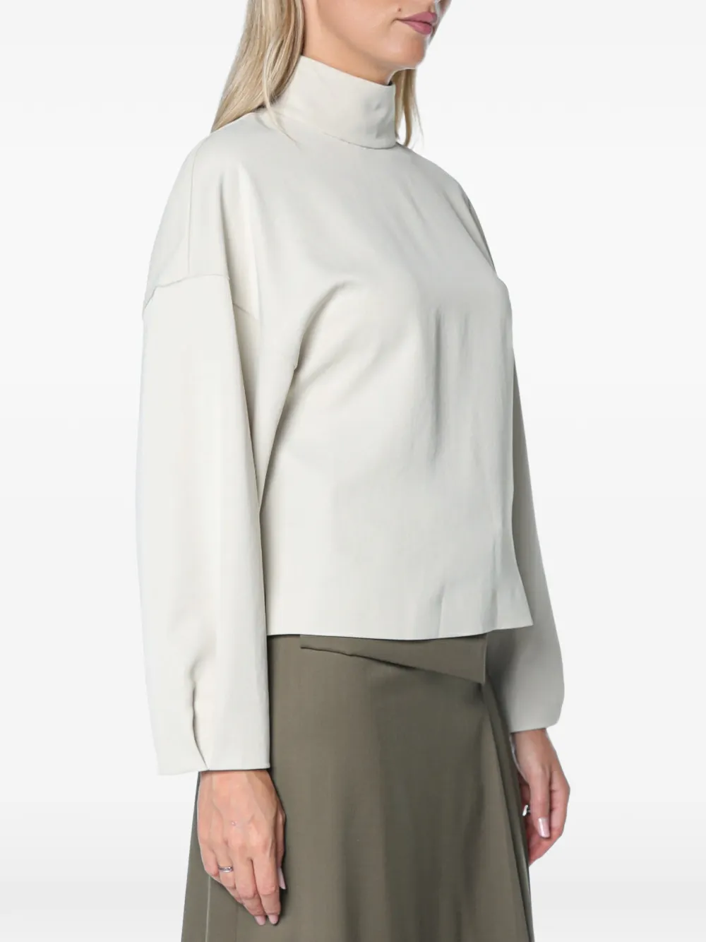 Drykorn Blouse met hoge hals en achtersplit Beige