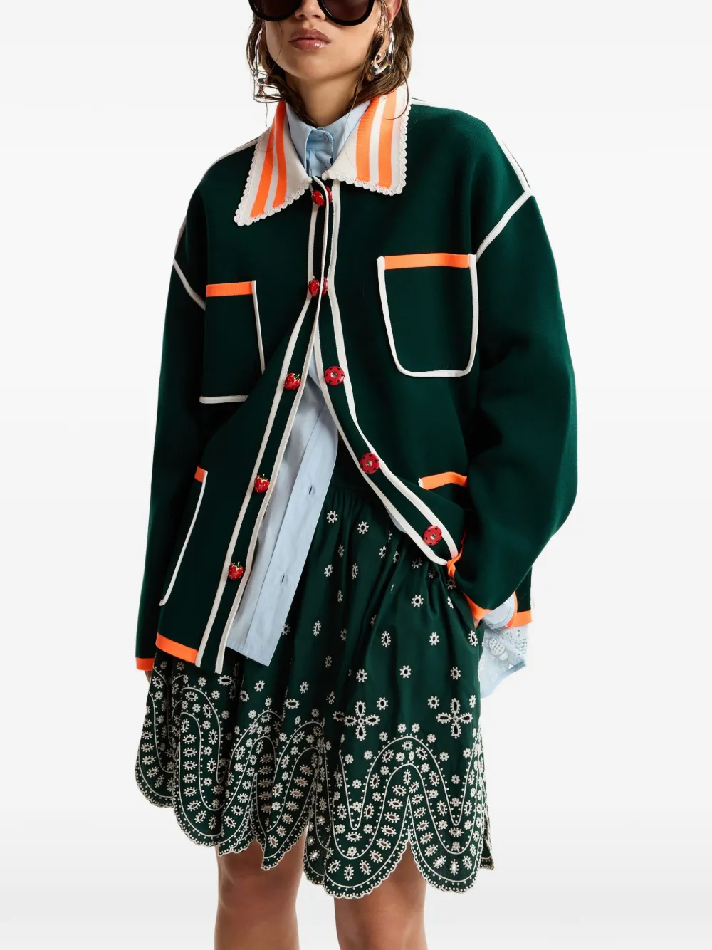 Essentiel Antwerp Vest met geborduurd kant en aardbei-knoop Groen