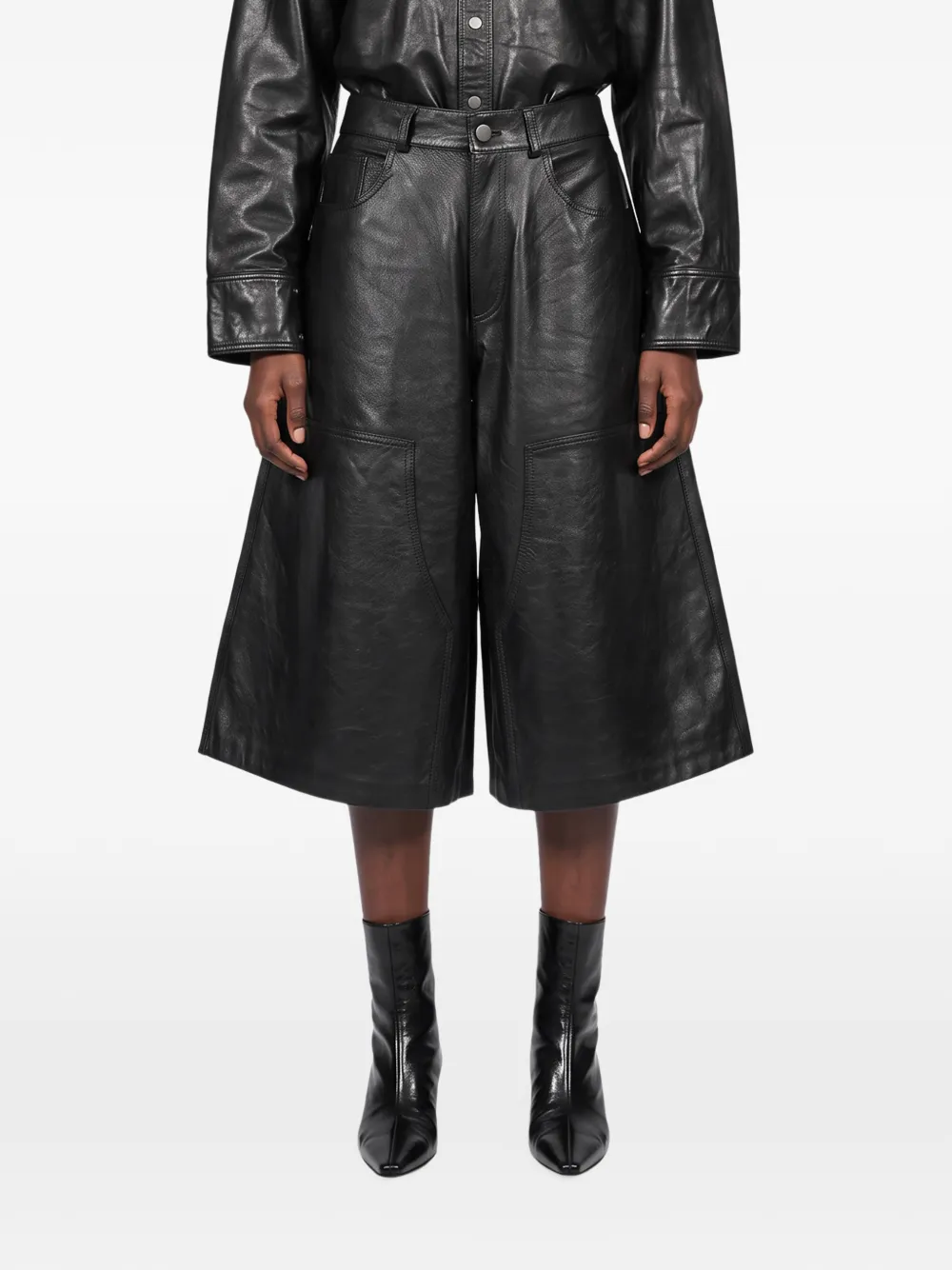 Haikure Legacy wide-leg leather shorts Zwart