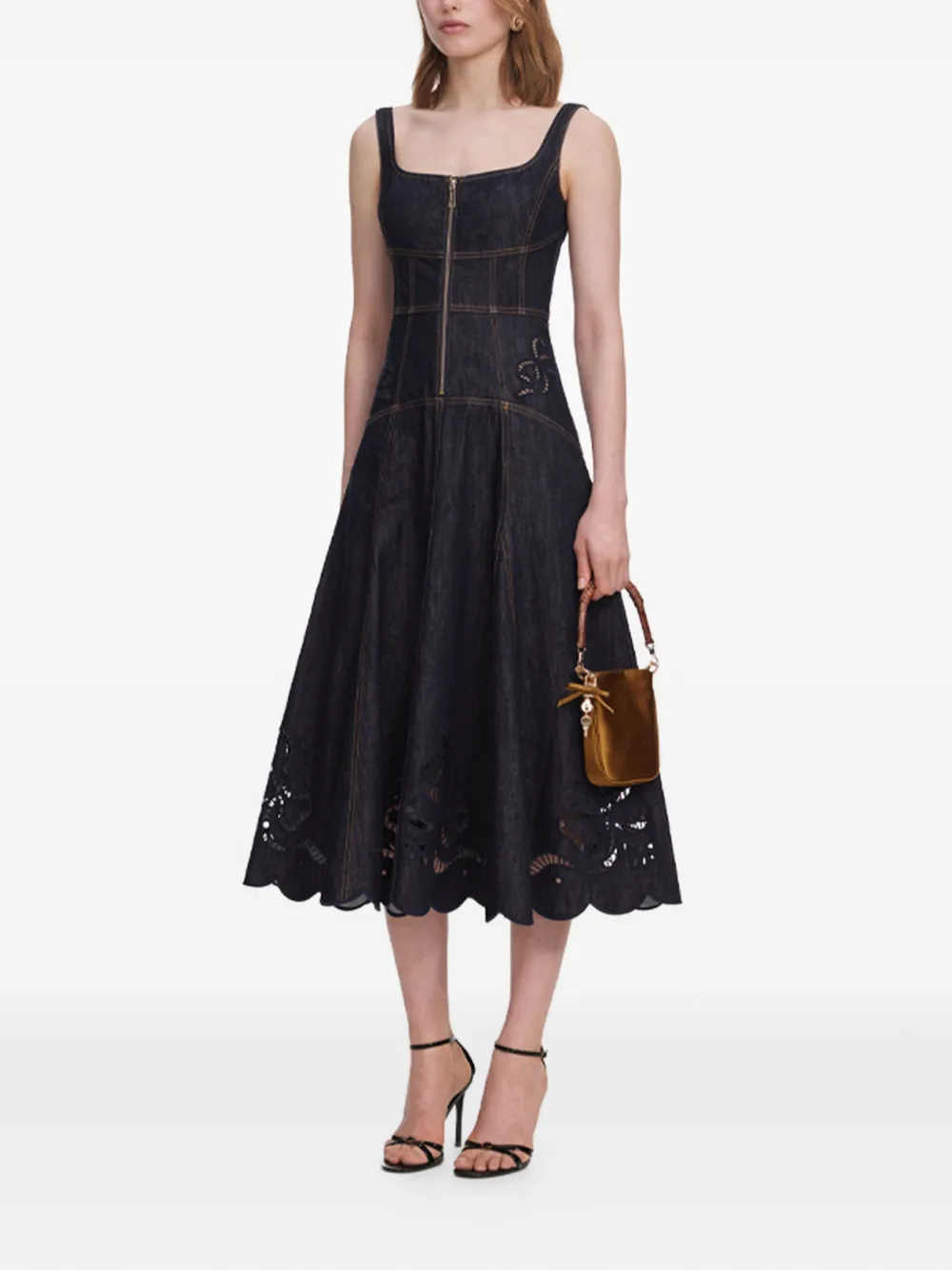 Self-Portrait Broderie anglaise midi-jurk met flared afwerking Blauw