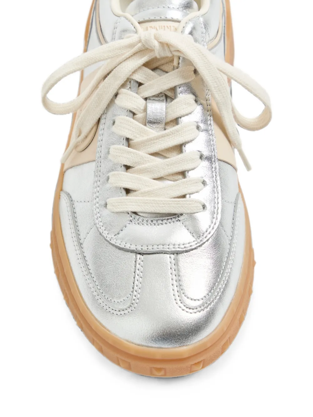 Valentino Garavani Upvillage gelamineerde kalfsleren sneakers met nappa kalfsleren band Zilver
