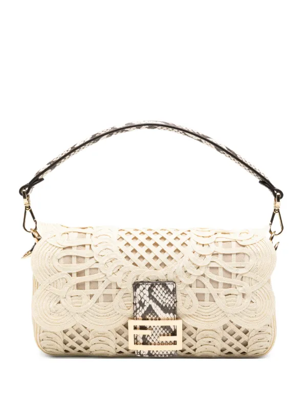 FENDI バゲット ショルダーバッグ | ニュートラル | FARFETCH JP