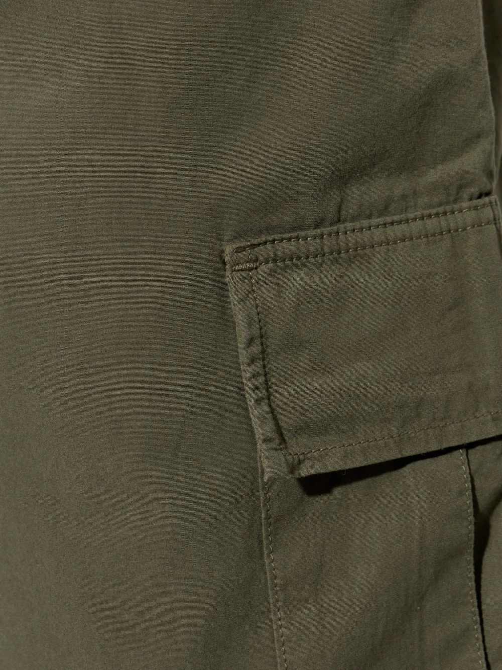 Carhartt WIP Mandler cargo shorts Groen