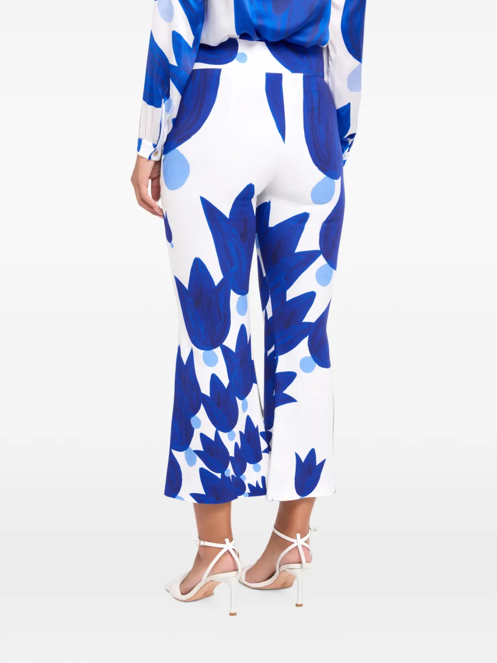 Themis Z Theano Sabra Floral-print Cropped Trousers in White, view 3