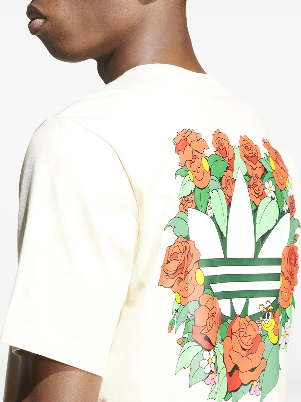 adidas grafische print trefoil T-shirt Beige