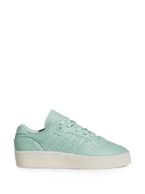 adidas Rivalry Lux Low Sneakers aus strukturiertem Leder