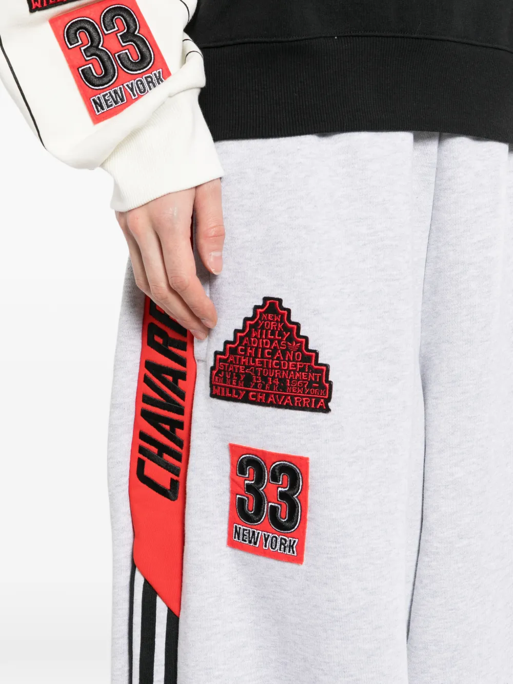 adidas Chavarria track pants Grijs