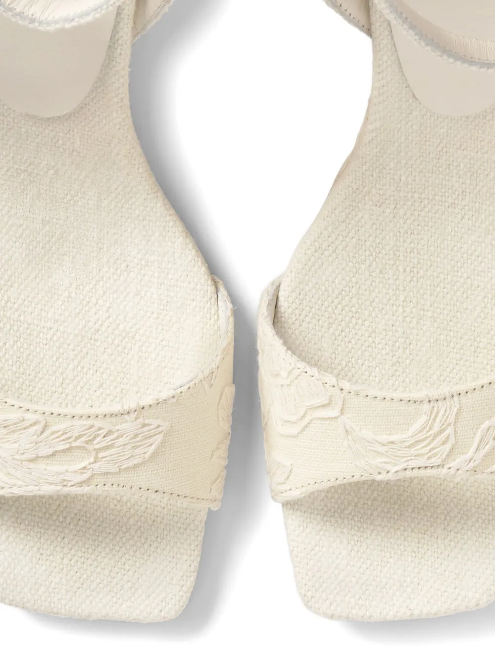 Castañer Brunella sandalen met sleehak en bloemjacquard Beige