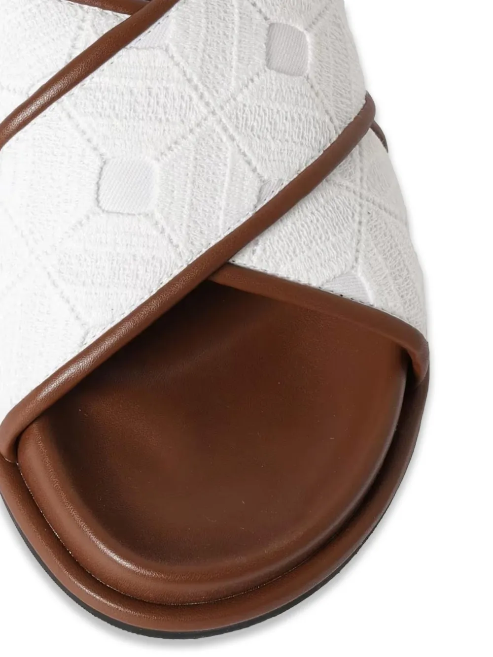 Max Mara Sandalen met geometrisch patroon en gekruiste bandjes Wit