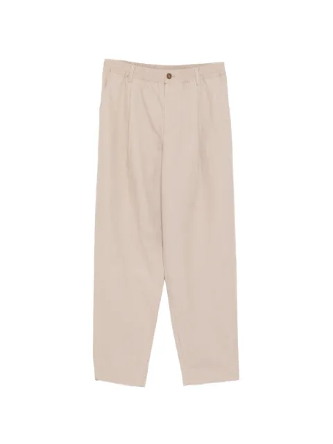 Maison Kitsuné pantalones con logo bordado y pinzas