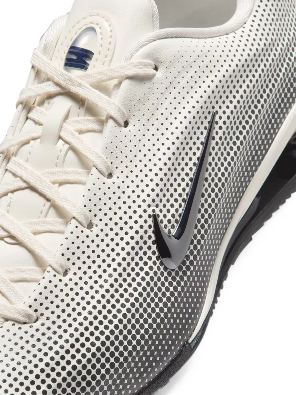 Nike Shox Z logo-detail sneakers Beige