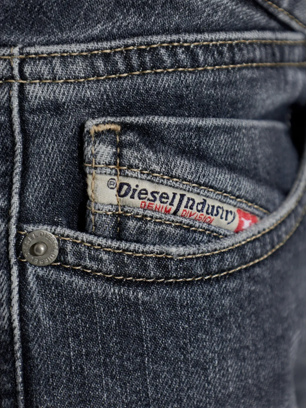 Diesel 1992 D-Jiann-RS denim jeans met vervaagd effect Blauw