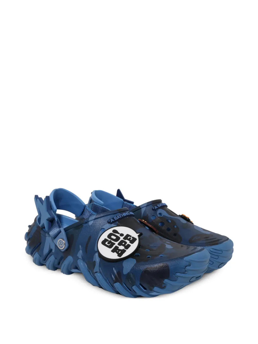 Crocs x A Bathing Ape Echo camouflage-print clogs Blauw