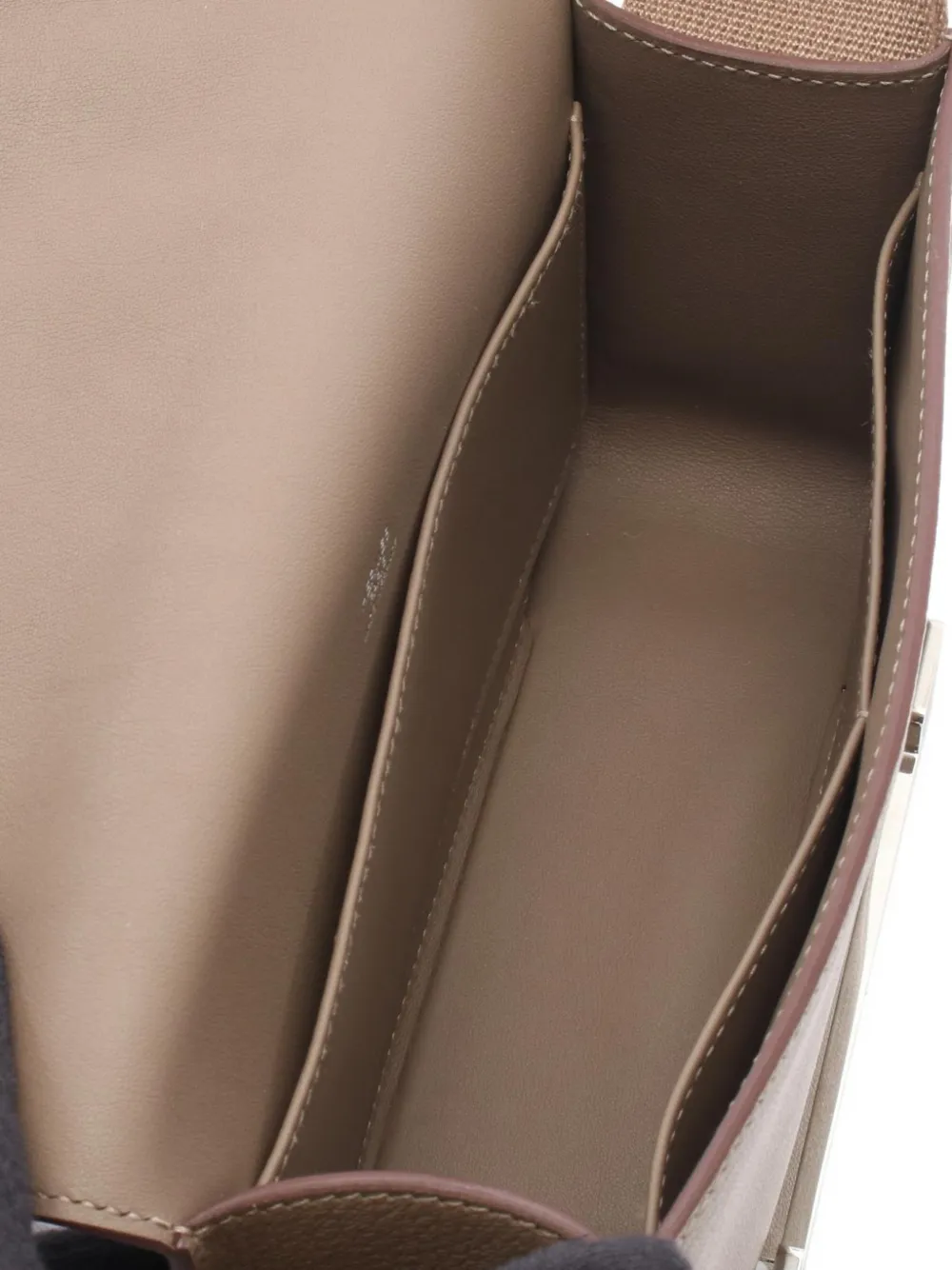 Hermès Pre-owned 2023 Geta Chevre Shoulder Bag in Neutrals, view 3