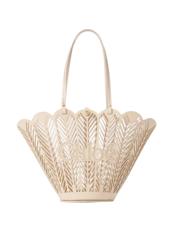Chloé Soleil Basket Bag in Patent Calfskin in Neutrals