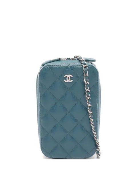 CHANEL Pre-Owned 2018-2019 Matelassé leather phone holder