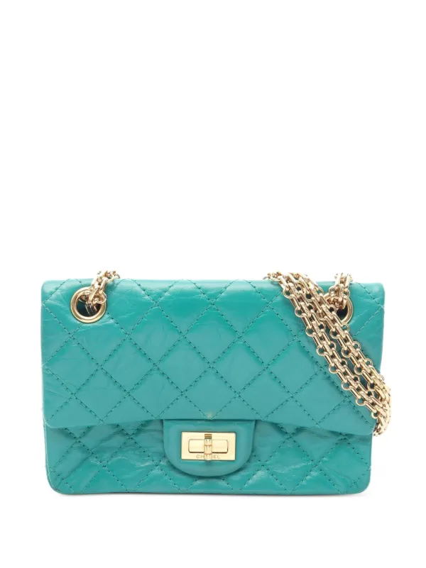 Chanel Pre-owned 2019 2.55 Quilted Shoulder Bag in Green