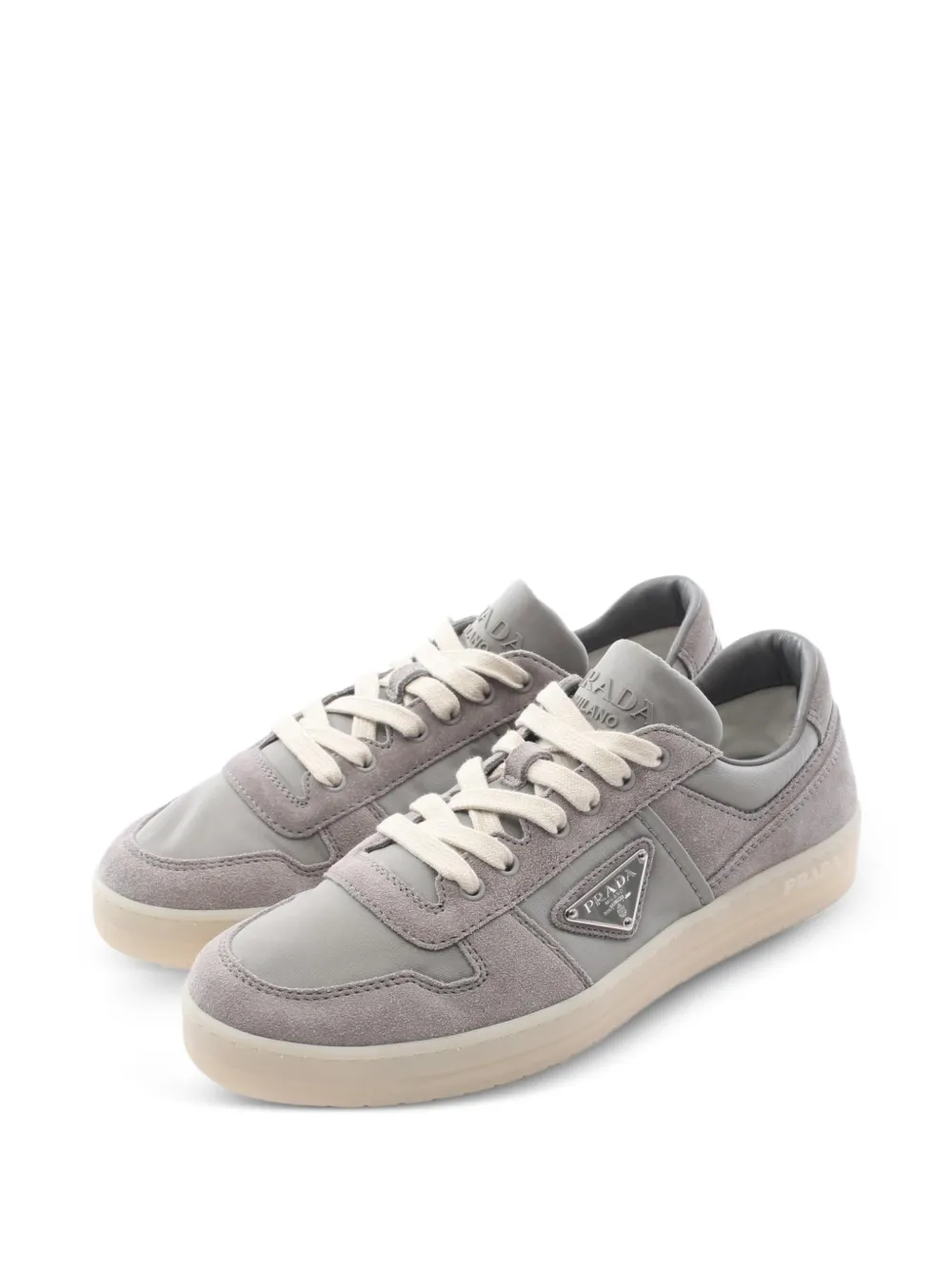 Prada Pre-Owned 2020s triangle logo downtown sneakers - Grigio