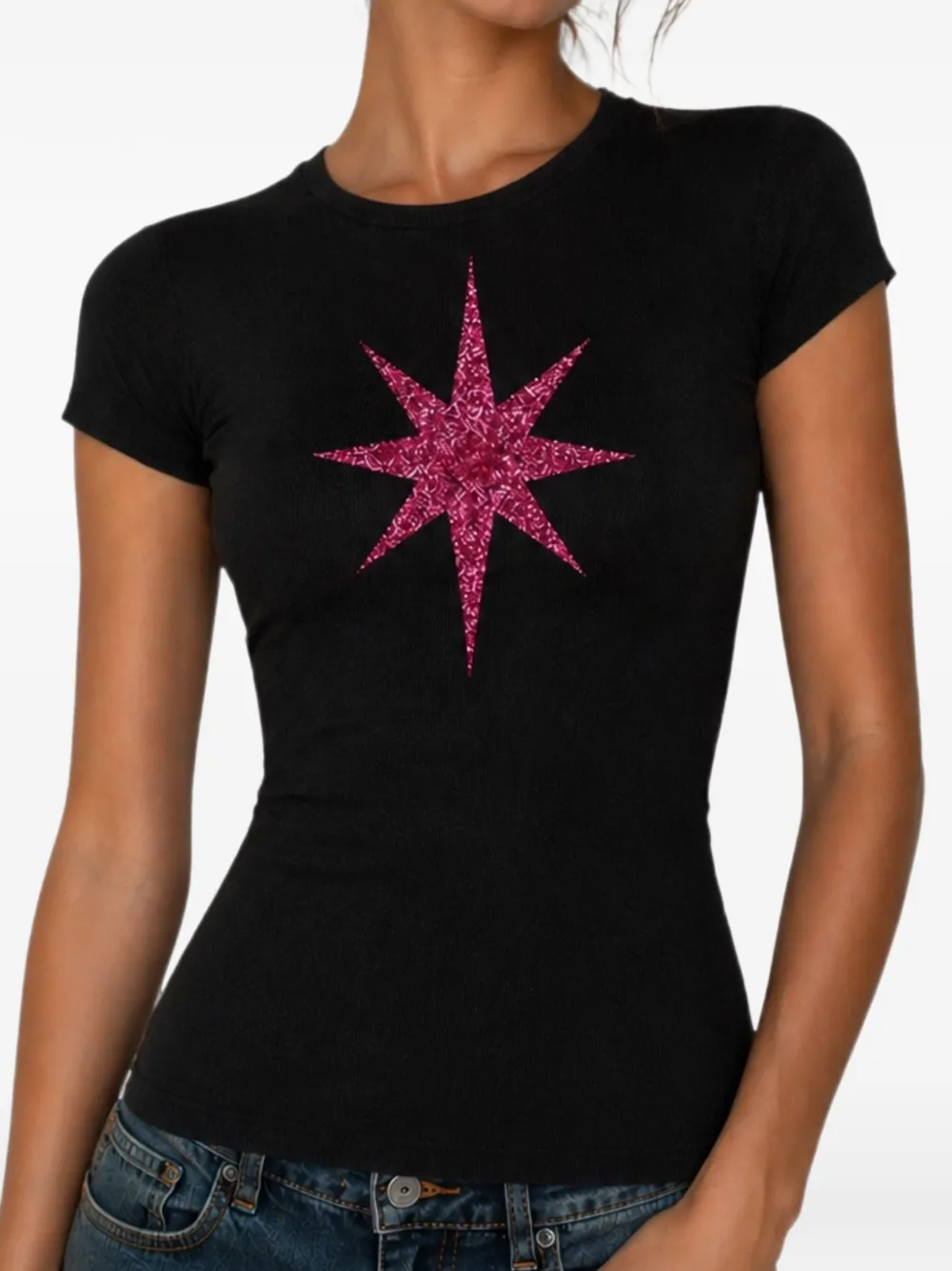Madison Maison x On Off Essentials A Star Is Worn T-shirt Zwart