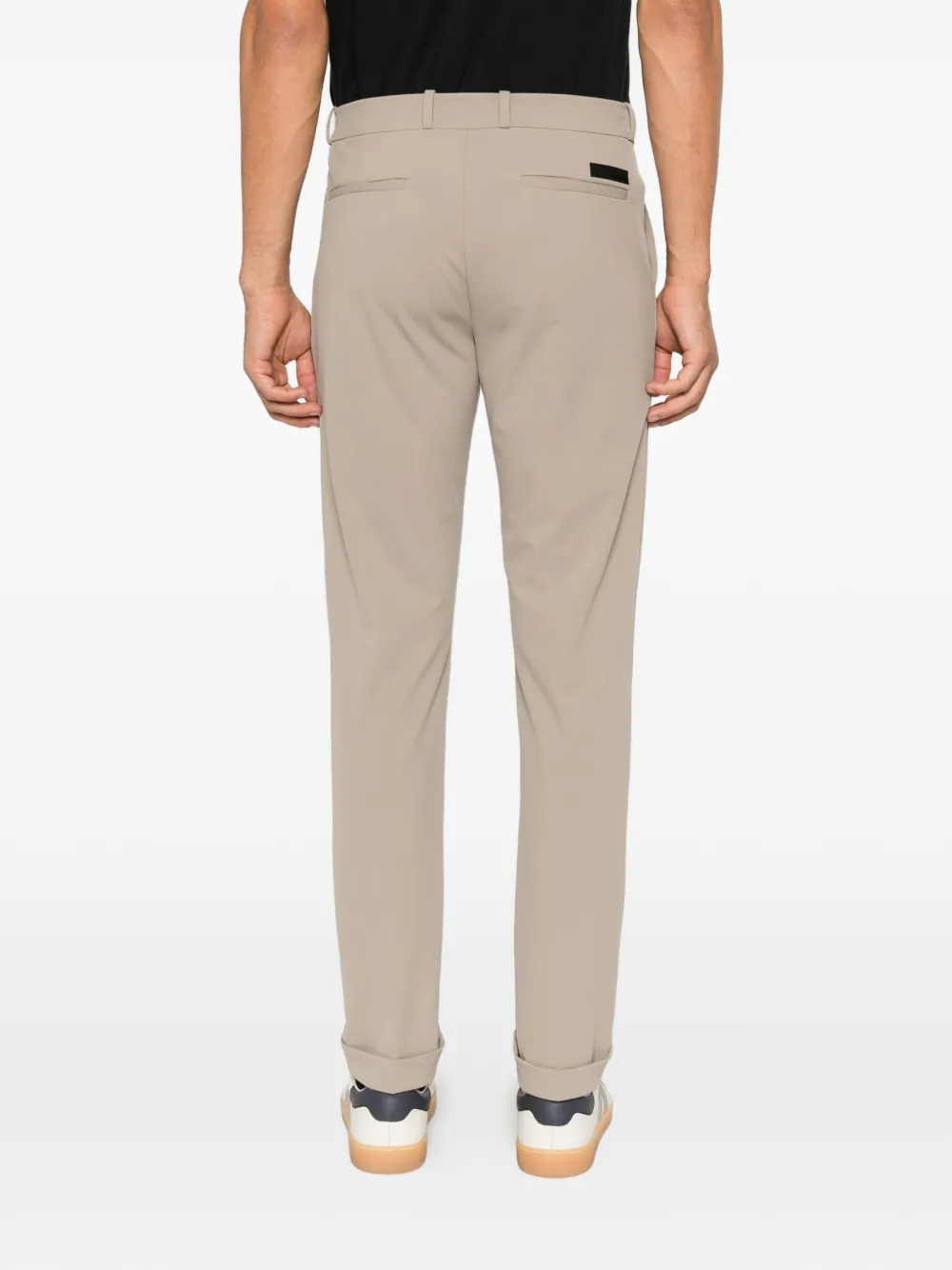 RRD Surflex logo-patch straight-leg chino trousers Grijs