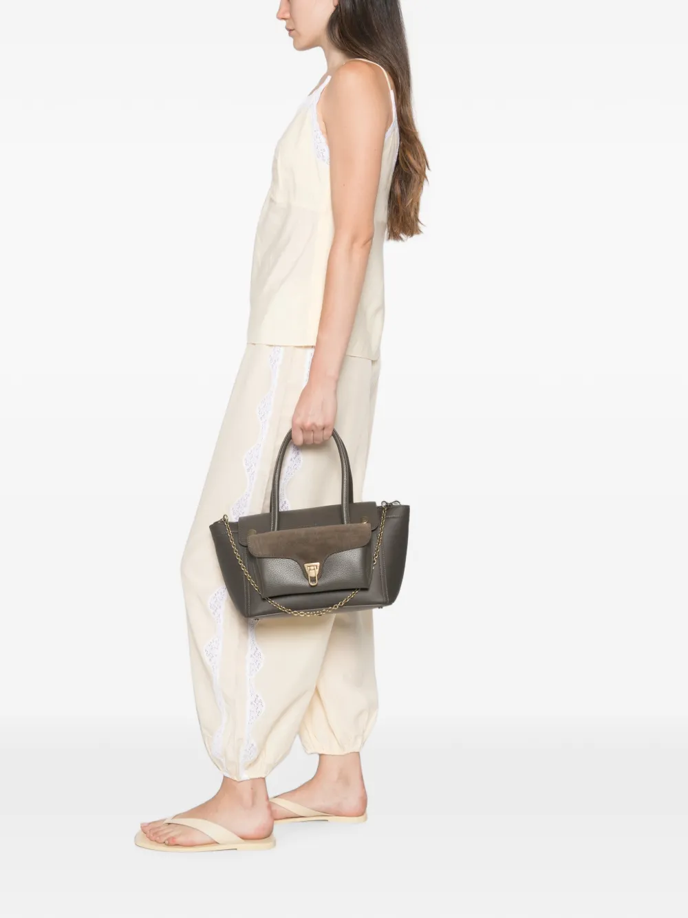 Coccinelle Shopper van bewerkt leer met ketting detail Groen