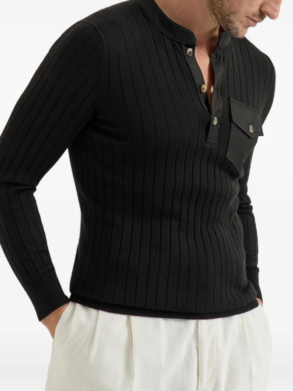 Brunello Cucinelli cashmere and silk ribbed sweater with Henley collar and chest pocket Zwart