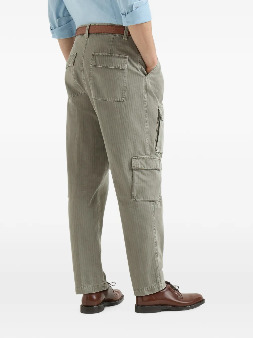 Brunello Cucinelli Broek met chevron-streep en cargozakken Groen