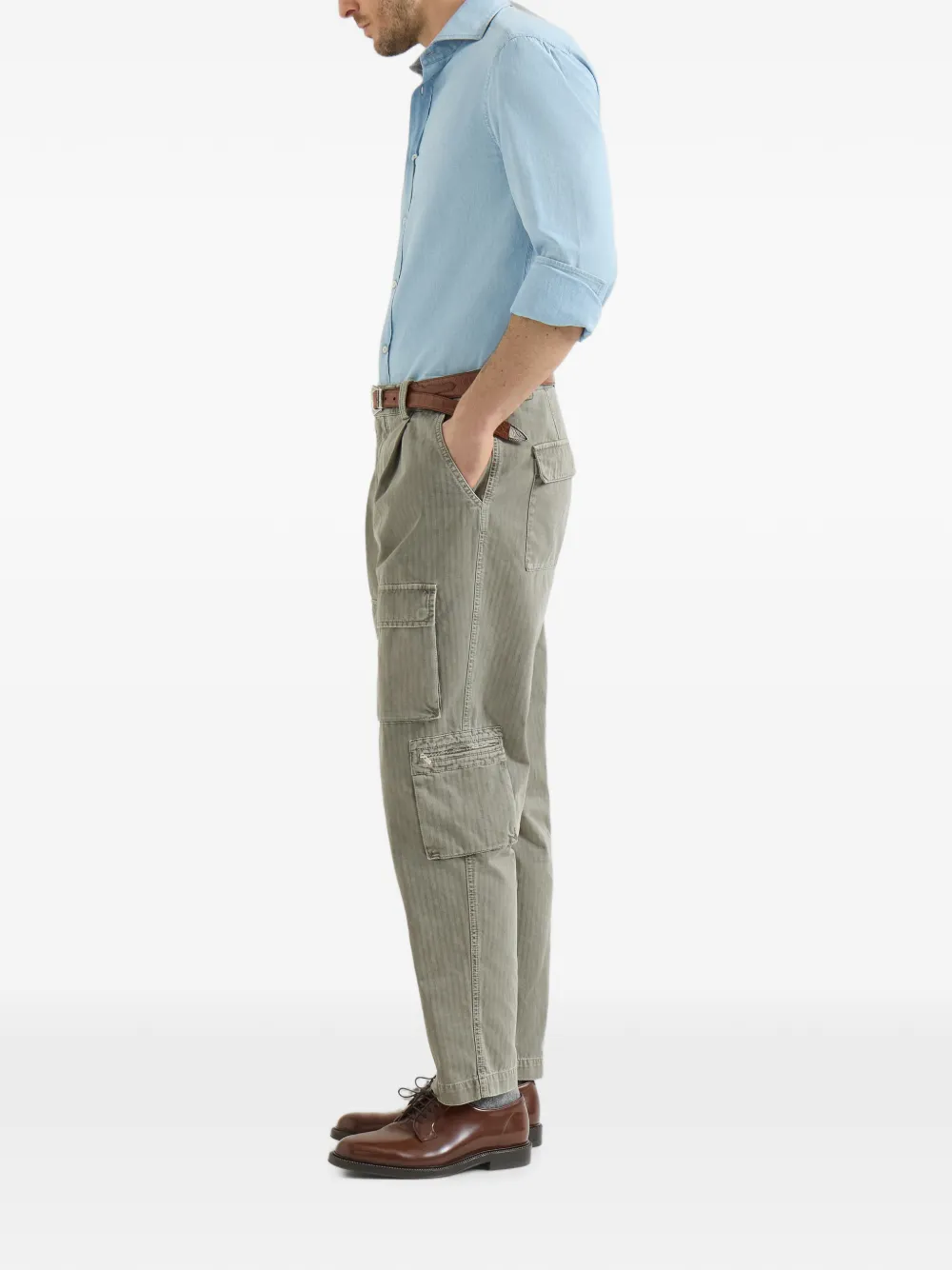 Brunello Cucinelli Broek met chevron-streep en cargozakken Groen