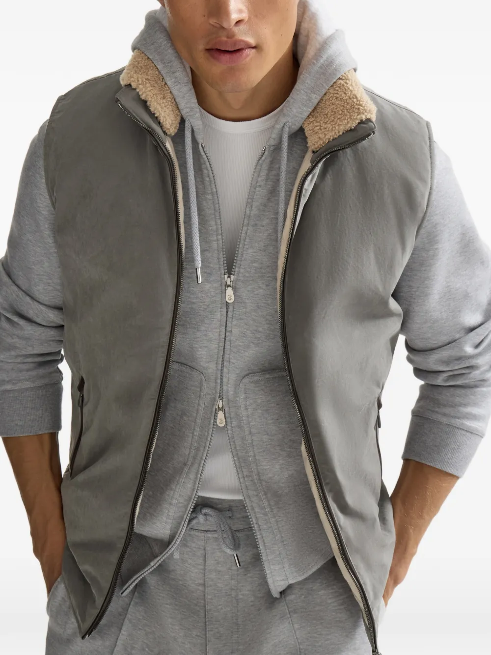  Brunello Cucinelli Gilet Imbottito In Cotone Tecnico Con Finitura Cerata E Cappuccio Rimovibile - Grigio 
