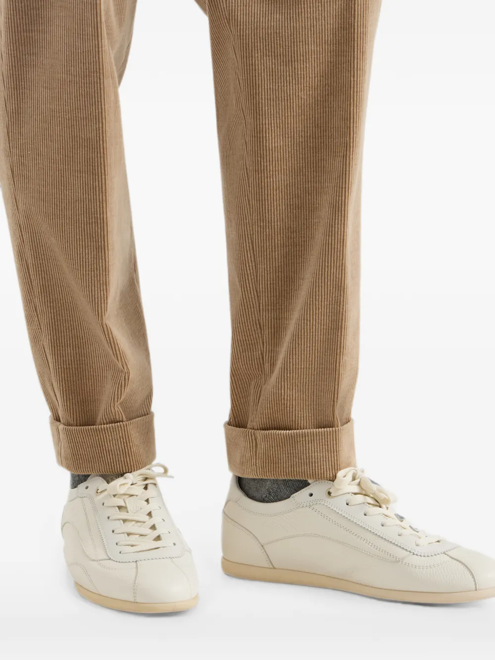 Brunello Cucinelli Sneakers met logo Beige