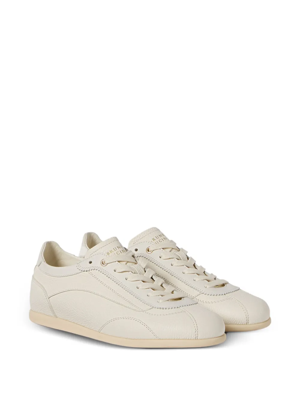 Brunello Cucinelli Sneakers met logo Beige
