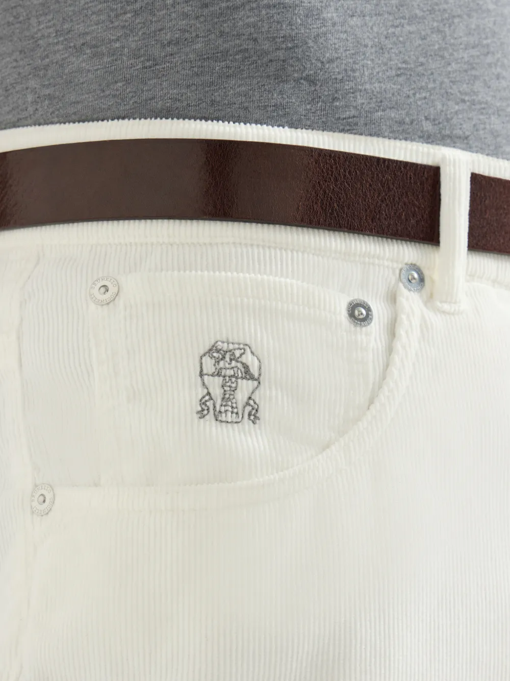 Brunello Cucinelli Katoenen ribfluwelen broek met vijf zakken en geverfd effect Wit