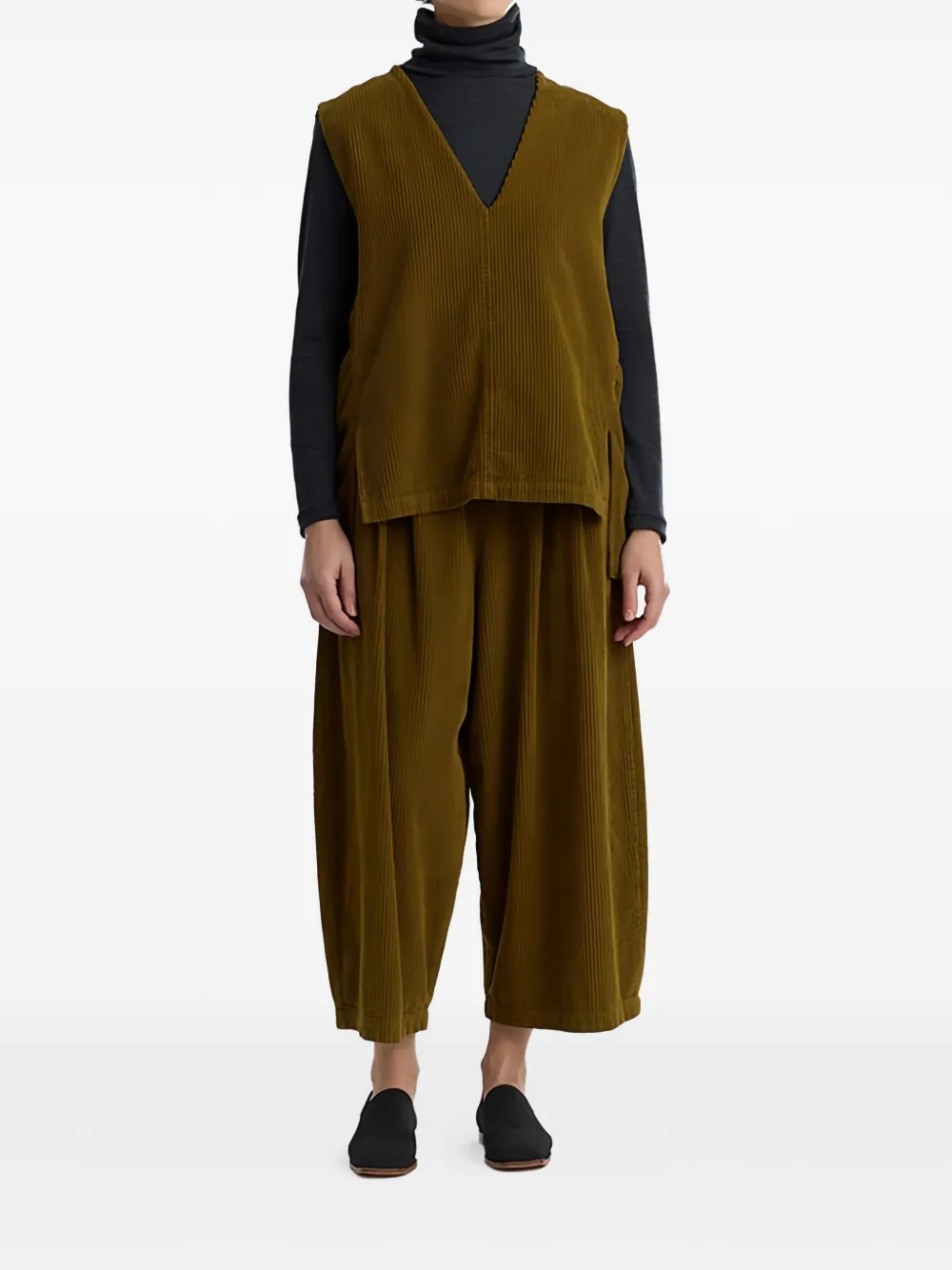 Black Crane Ribfluwelen gilet met V-hals Groen