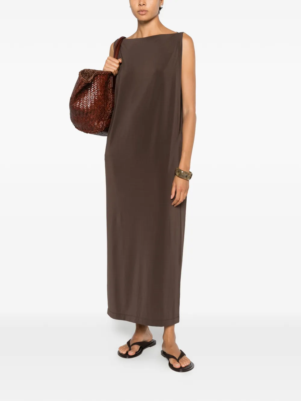 Issey Miyake Mouwloze jurk met boothals Bruin