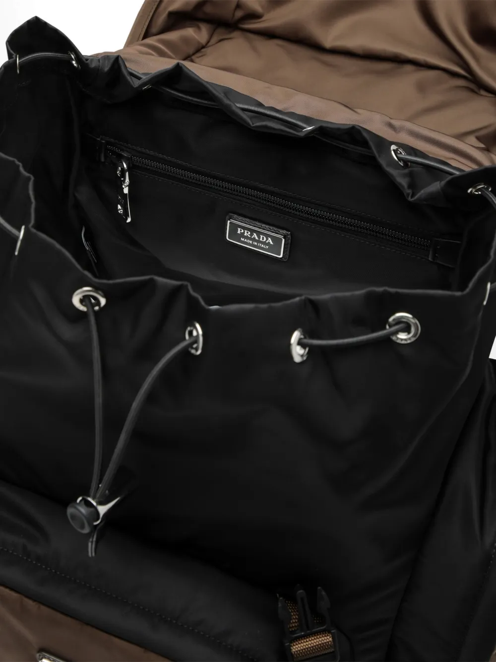Prada Re-Nylon rugzak met logoplakkaat Zwart