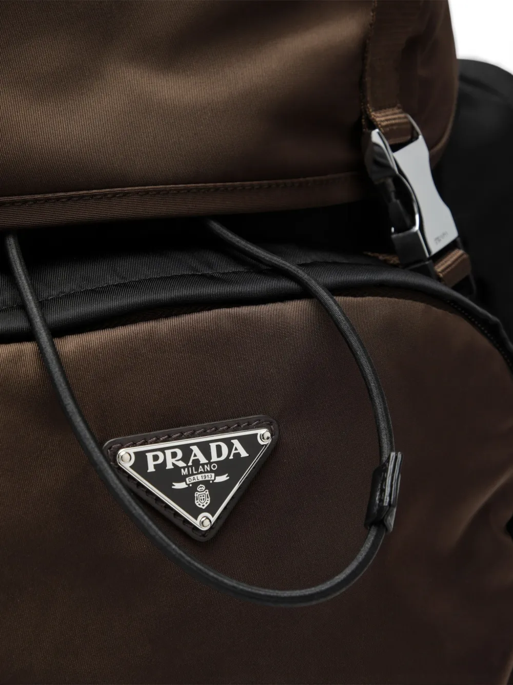 Prada Re-Nylon rugzak met logoplakkaat Zwart
