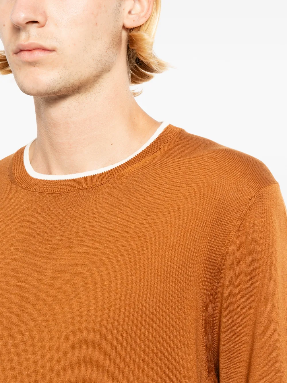 Kiton Fijngebreid T-shirt met contrasterende afwerking Bruin
