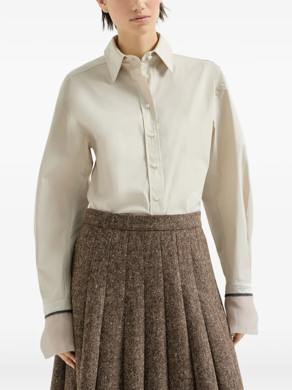 Brunello Cucinelli Stretch katoenen popeline blouse met glanzende zijden manchetten Beige