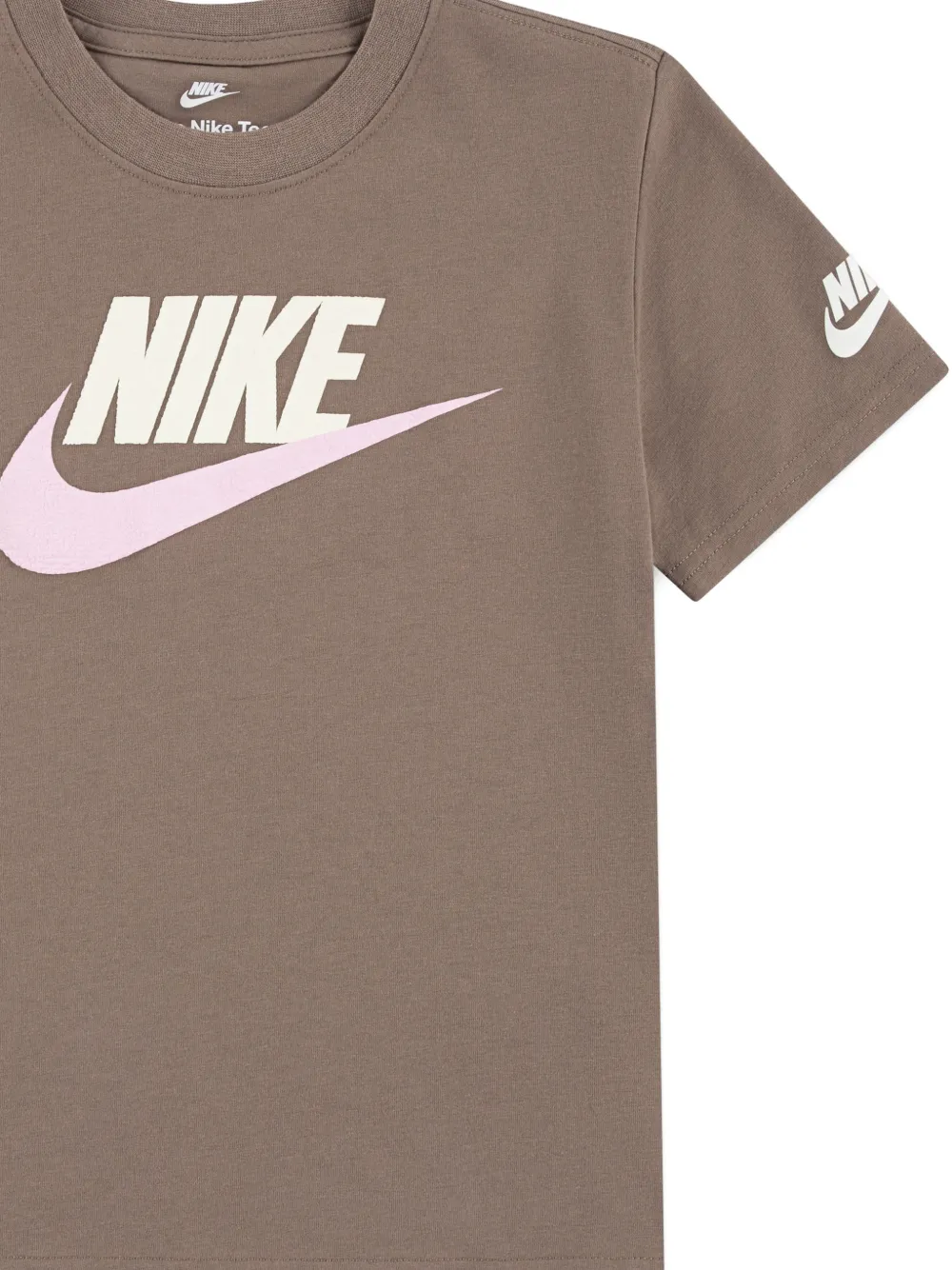 Nike Kids T-shirt met logoprint Bruin