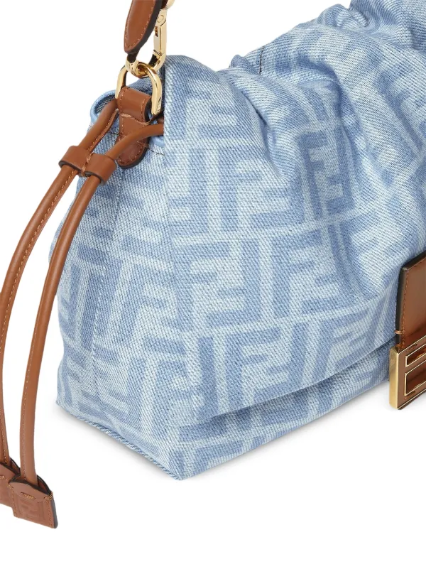 FENDI バゲット® ソフト ミディアム ライトブルーFF デニムバッグ