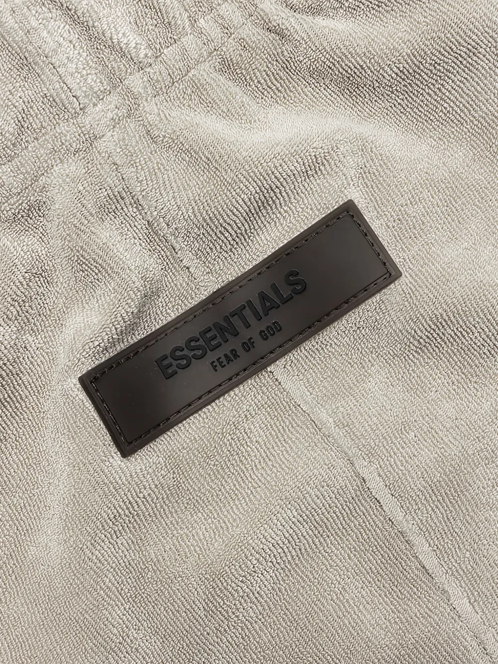 FEAR OF GOD ESSENTIALS Broek met logopatch Beige
