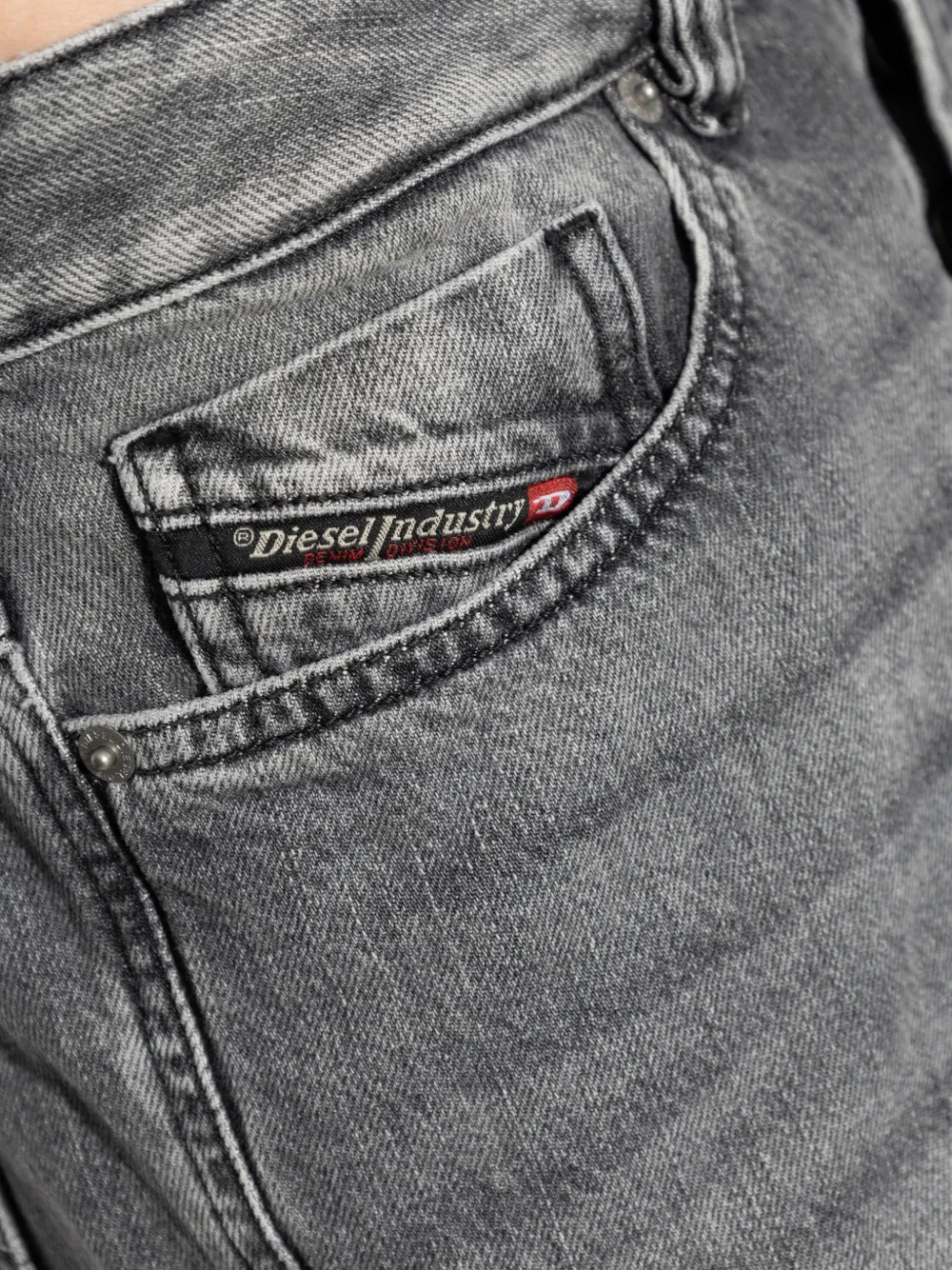 Diesel 1980 D-Eeper jeans met vervaagd effect Grijs