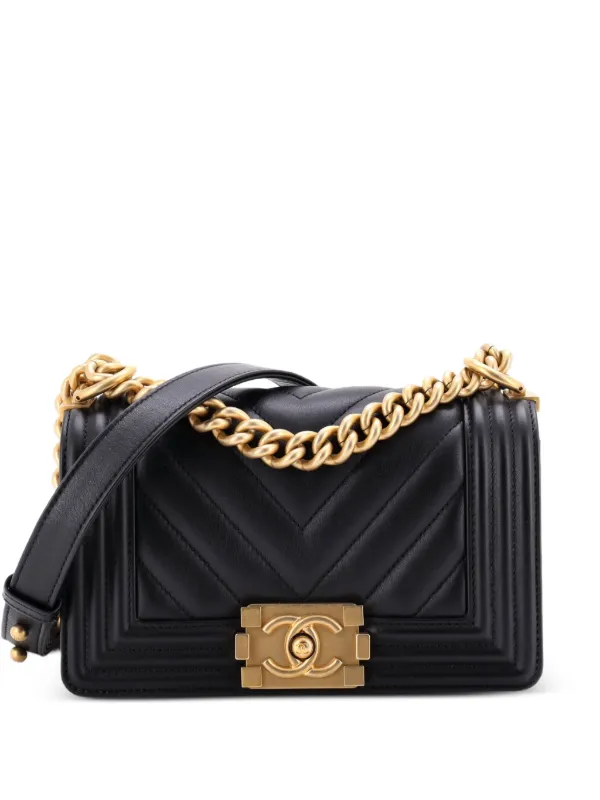 Chanel Pre-owned Boy Flap Bag Chevron Lambskin Small Shoulder Bag in Black