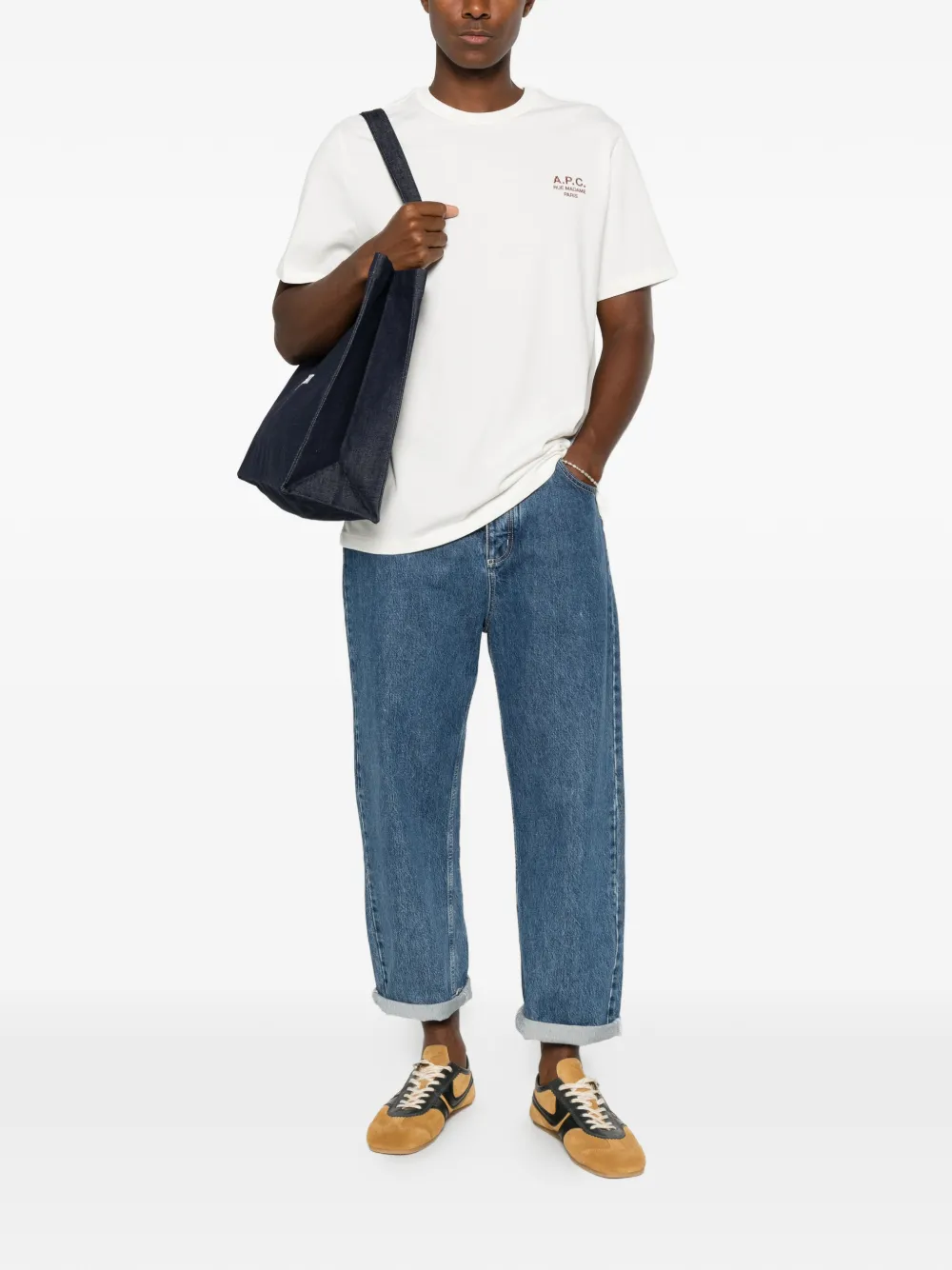 A.P.C. Rue Madame T-shirt met geborduurd logo Beige
