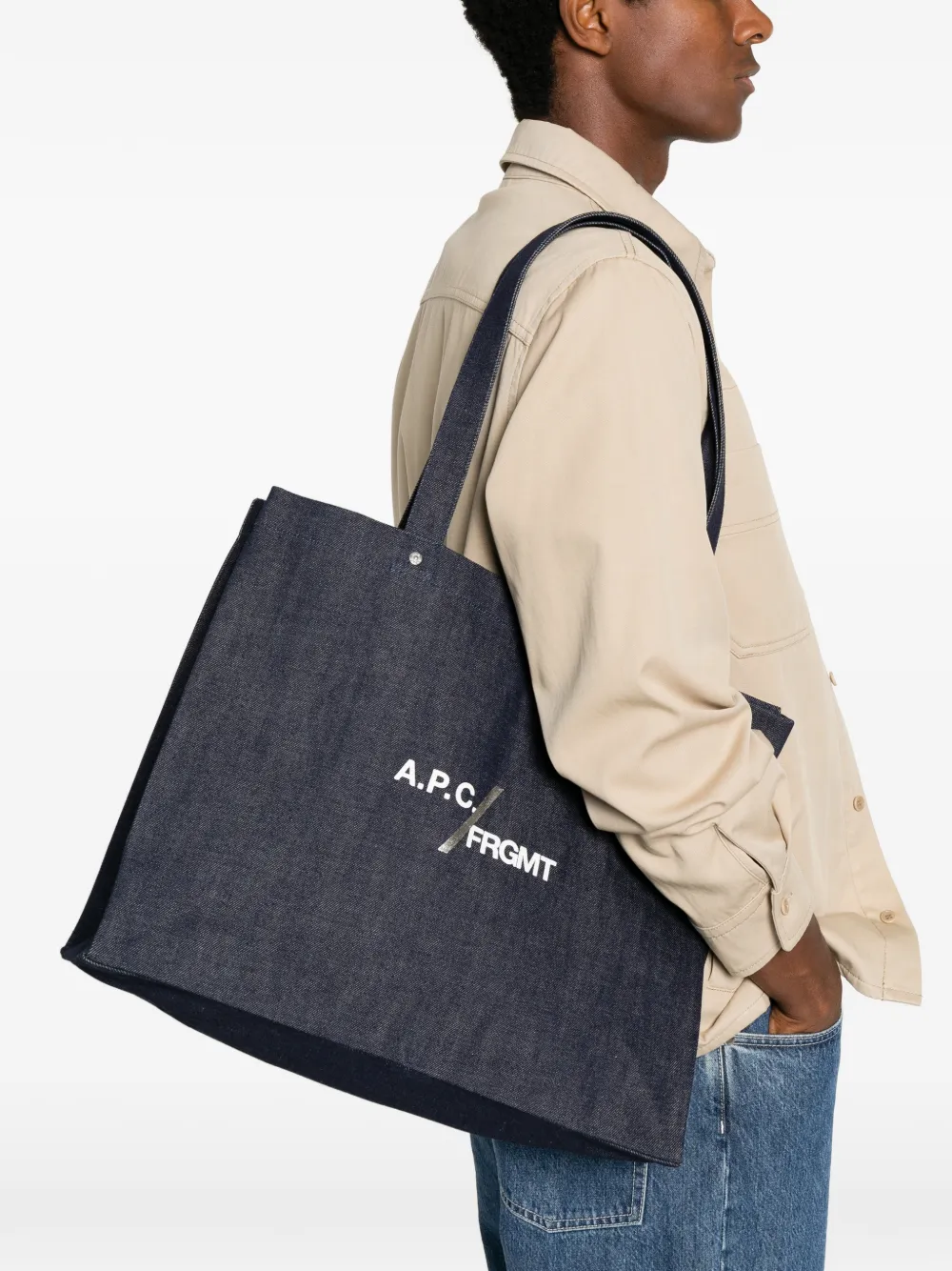 A.P.C. Denim schoudertas met logoprint Blauw