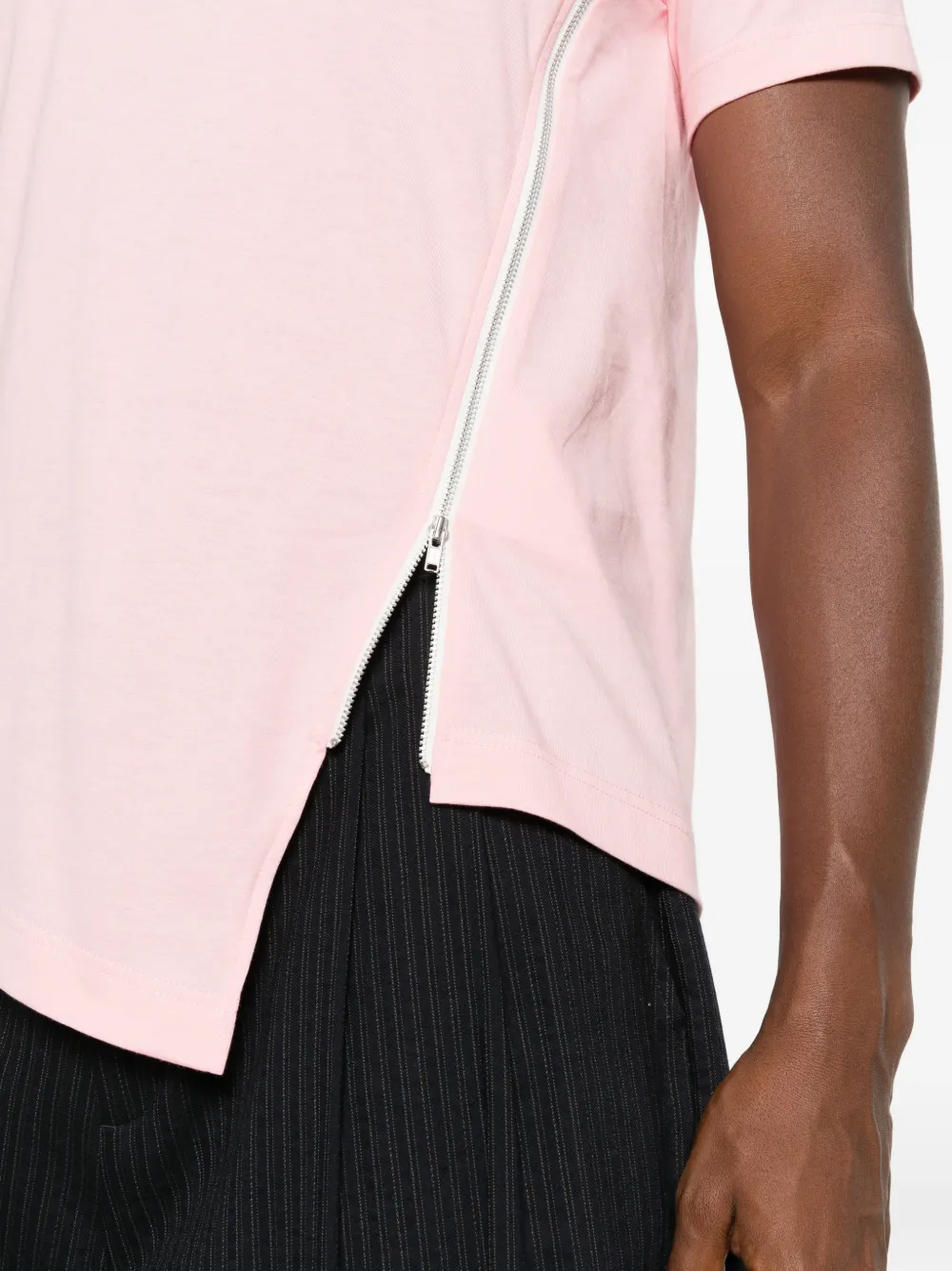 Comme Des Garçons Shirt Asymmetrisch T-shirt met rits-detail Roze