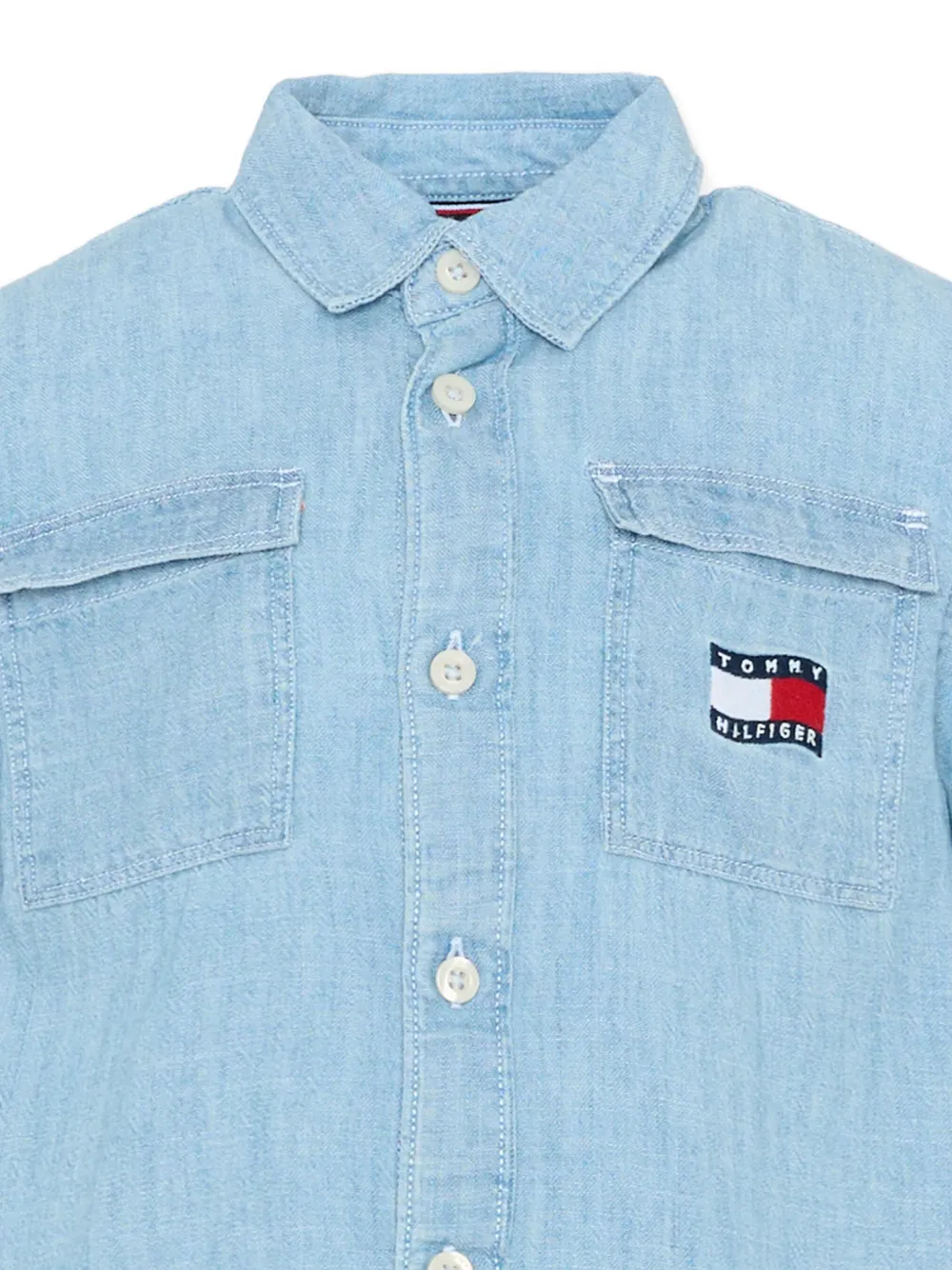 Tommy Hilfiger Junior Shirt met borstzakken en korte mouwen Blauw