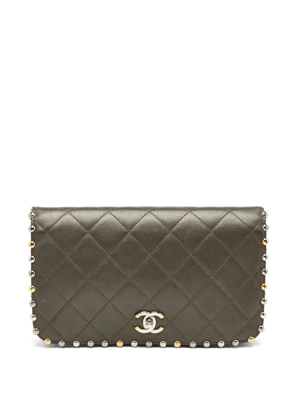 CHANEL Pre-Owned 2018 flap studded clutch bag - Grigio