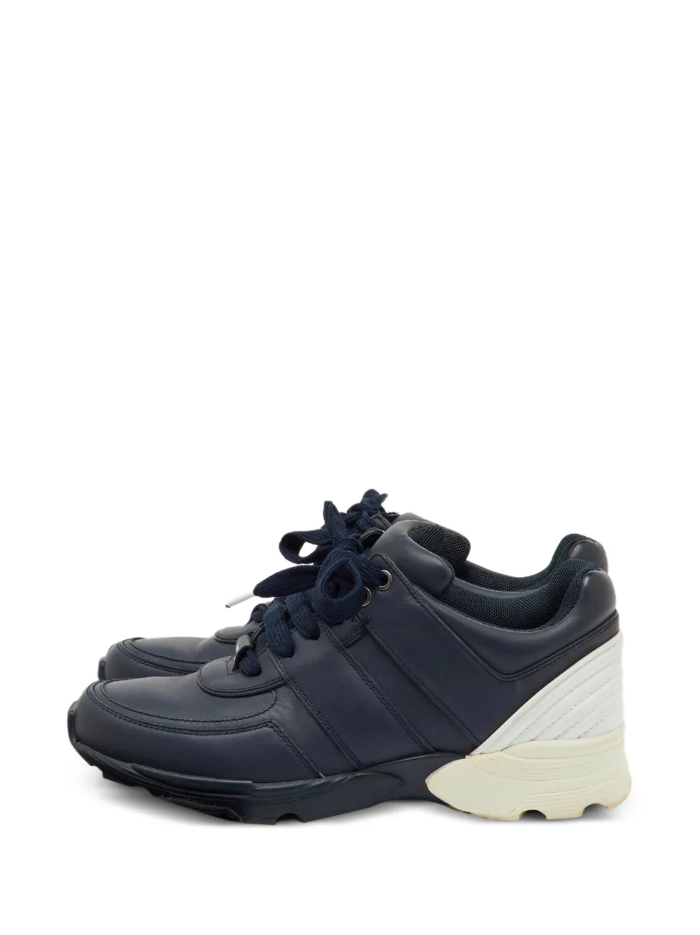 CHANEL Pre-Owned lace-up low sneakers - Blau